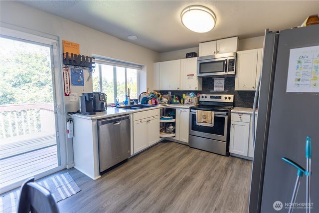 1743 Lafayette Street S, Parkland, WA 98444