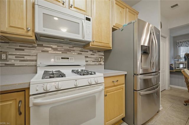 324 Hillside TER, Newport News, VA 23602