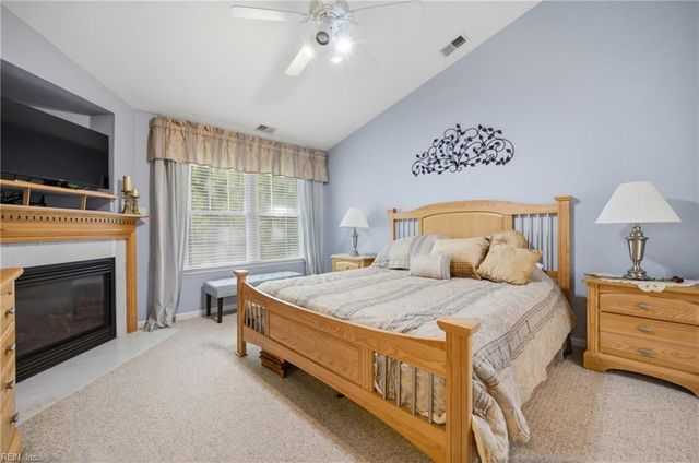 324 Hillside TER, Newport News, VA 23602