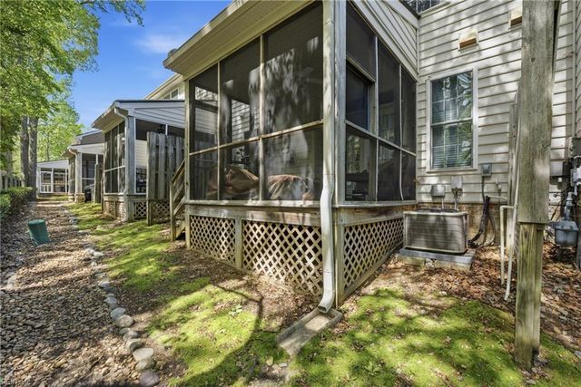 324 Hillside TER, Newport News, VA 23602
