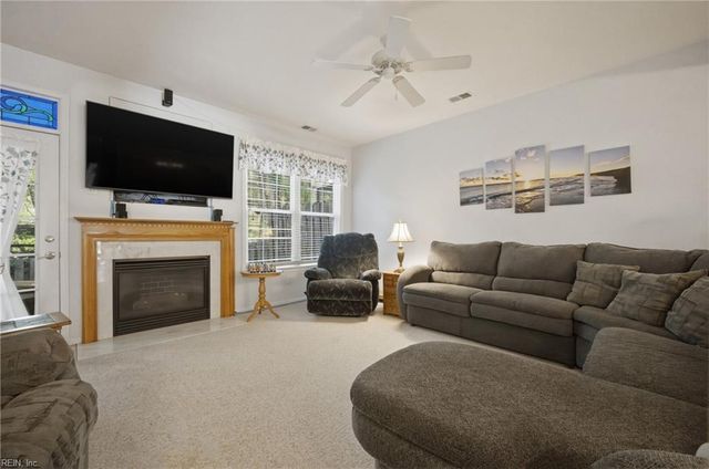 324 Hillside TER, Newport News, VA 23602