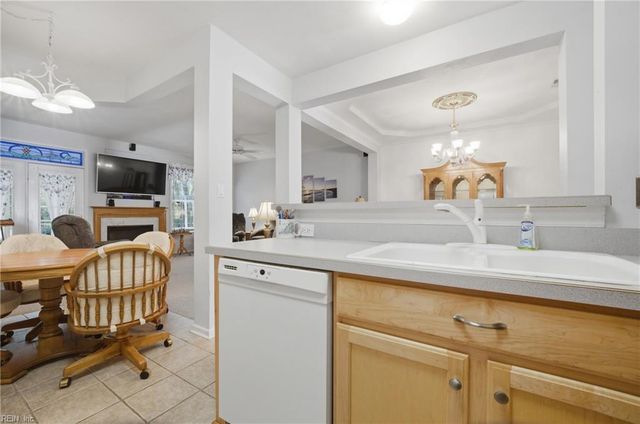 324 Hillside TER, Newport News, VA 23602