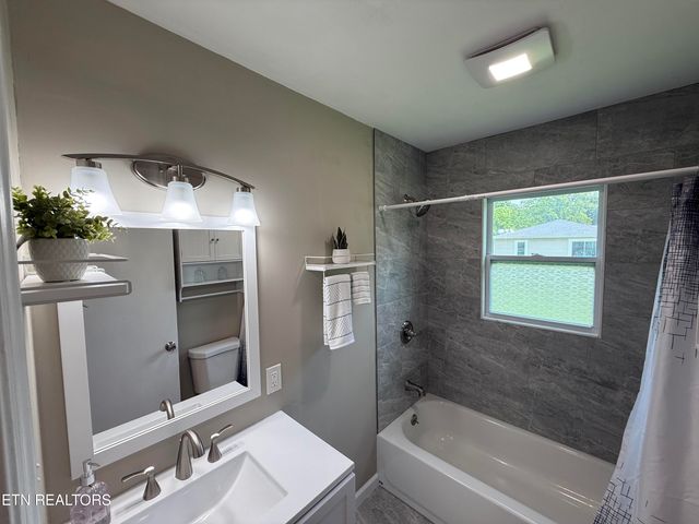 5112 Rockcrest Rd, Knoxville, TN 37918