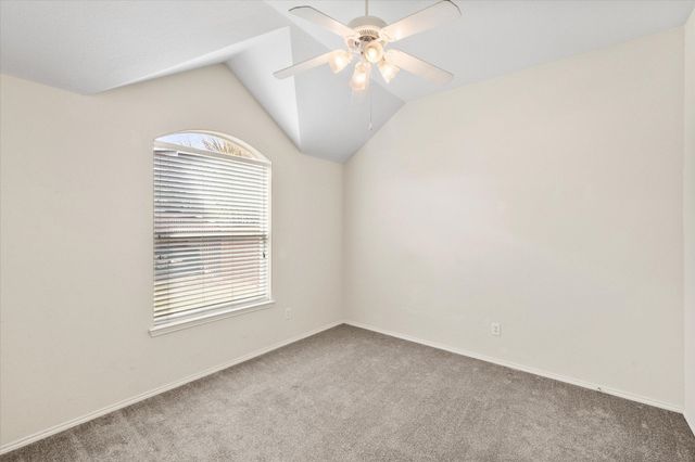 121 Wooded Creek Drive, Red Oak, TX 75154