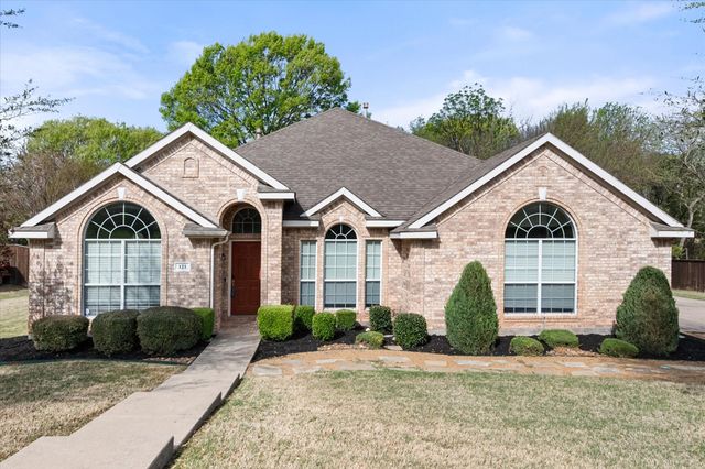 121 Wooded Creek Drive, Red Oak, TX 75154
