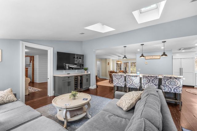 20 Paddocks Path, East Dennis, MA 02641