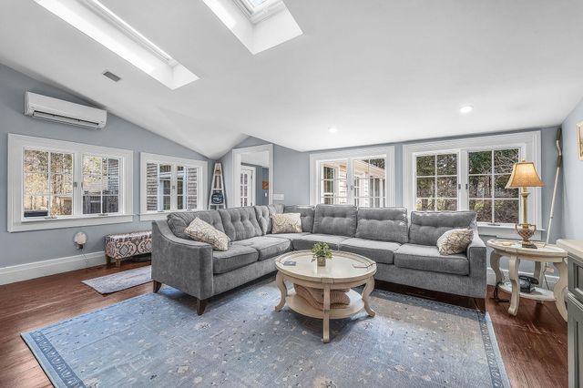 20 Paddocks Path, East Dennis, MA 02641