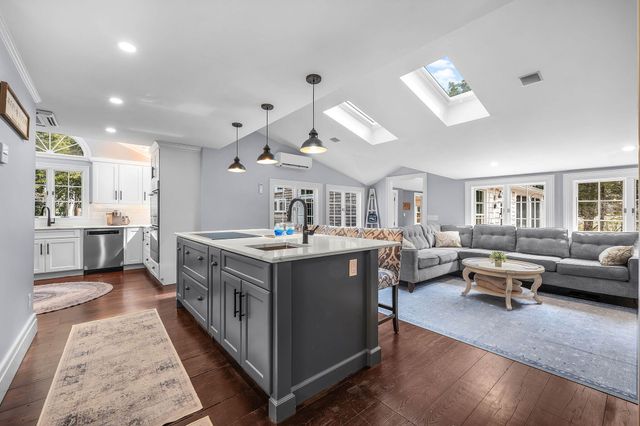 20 Paddocks Path, East Dennis, MA 02641