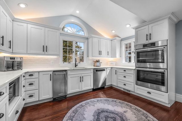 20 Paddocks Path, East Dennis, MA 02641