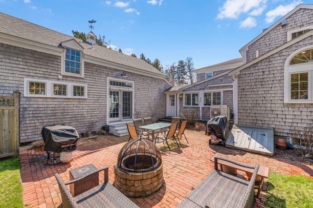 20 Paddocks Path, East Dennis, MA 02641