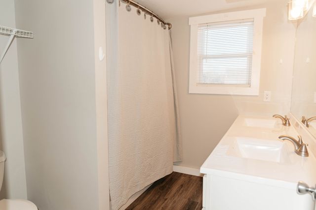 2470 Hinton Rd, Clarksville, TN 37043