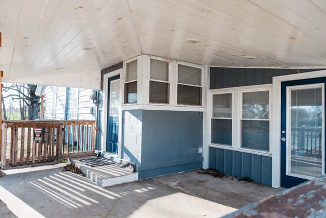 2470 Hinton Rd, Clarksville, TN 37043