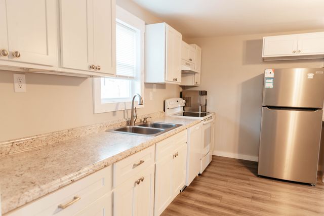 2470 Hinton Rd, Clarksville, TN 37043