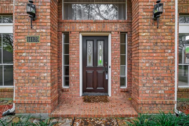 14139 Swallowfield Drive, Houston, TX 77077