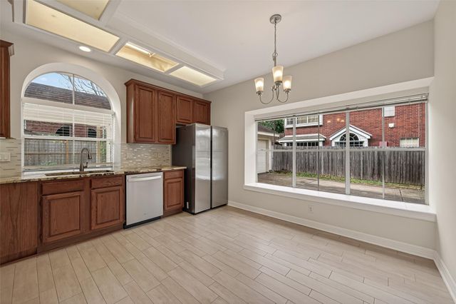 14139 Swallowfield Drive, Houston, TX 77077