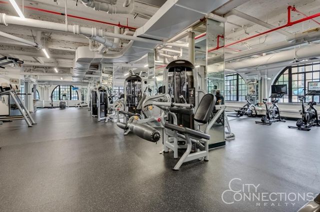 5 Tudor City Pl Apt 816, New York City, NY 10017