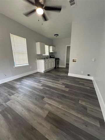 3501 Latimer Street, Dallas, TX 75215