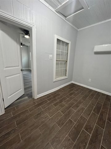 3501 Latimer Street, Dallas, TX 75215