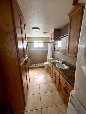 3911 Noble Ct, Sacramento, CA 95821
