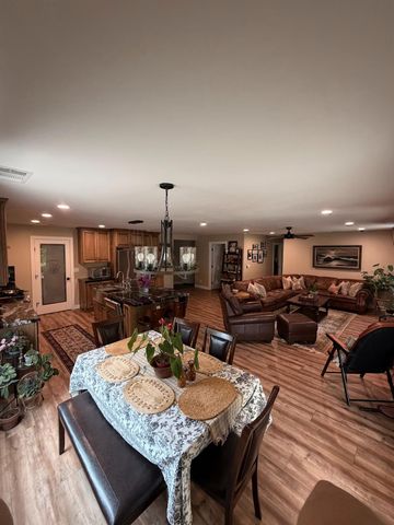 3911 Noble Ct, Sacramento, CA 95821