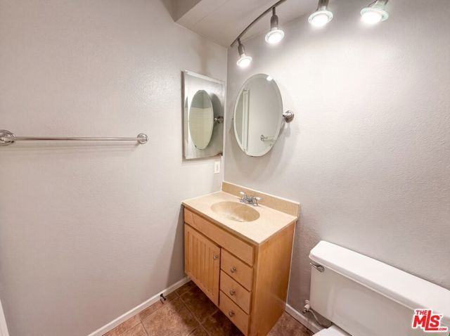 28011 Virginia, Mission Viejo, CA 92692