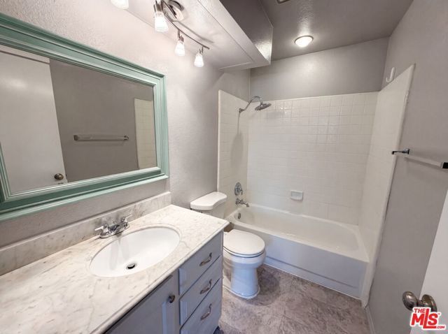 28011 Virginia, Mission Viejo, CA 92692