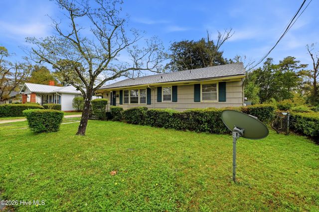 2422 Princess Place Drive, Wilmington, NC 28405