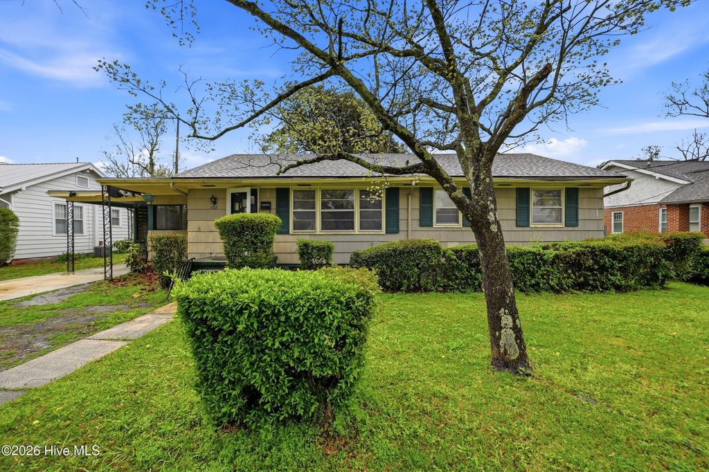 2422 Princess Place Drive, Wilmington, NC 28405