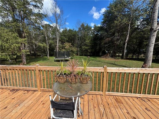 143 Galadrim Way, Advance, NC 27006