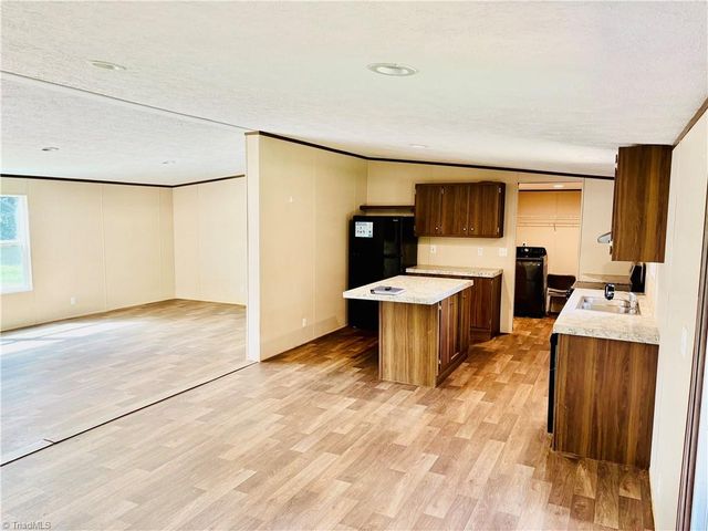 143 Galadrim Way, Advance, NC 27006