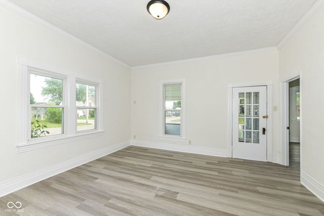 402 W Monroe Street, Alexandria, IN 46001