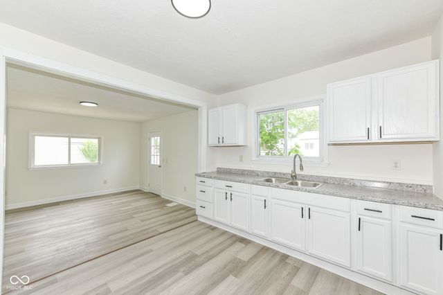 402 W Monroe Street, Alexandria, IN 46001