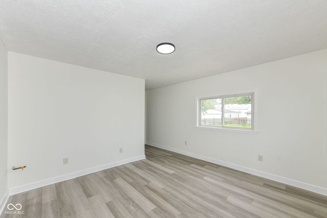 402 W Monroe Street, Alexandria, IN 46001