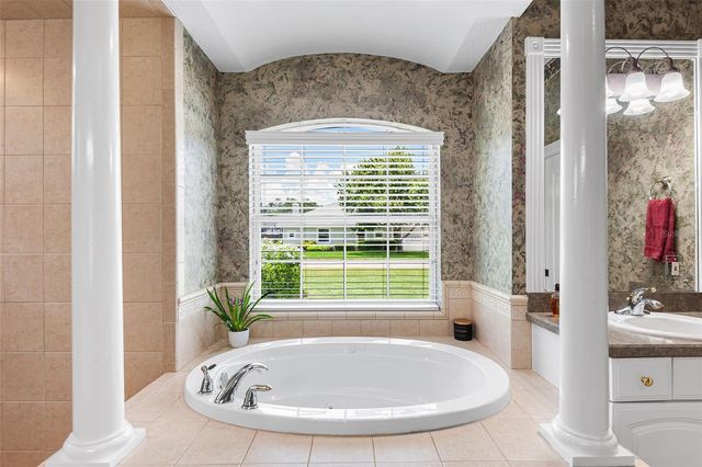 328 HAMILTON SHORES DRIVE NE, Winter Haven, FL 33881
