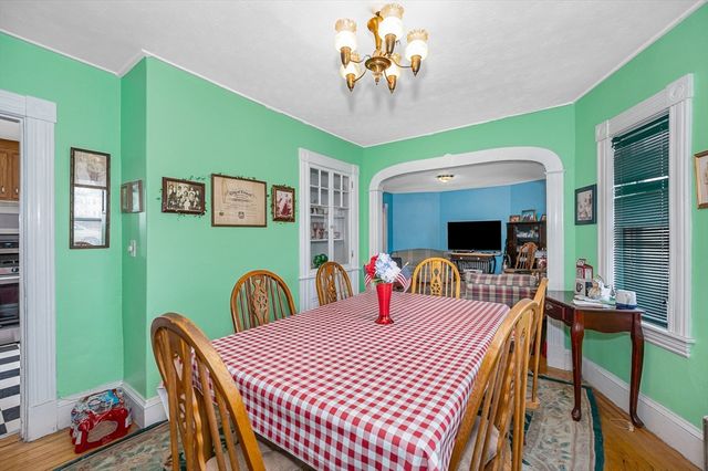 2 Light Ave, Lowell, MA 01851