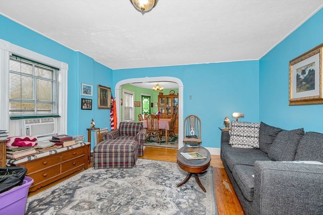 2 Light Ave, Lowell, MA 01851