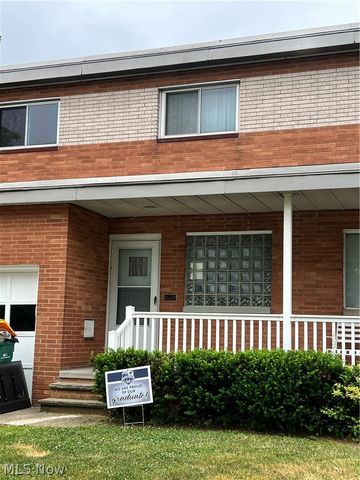 16350 Rockside Road, Maple Heights, OH 44137