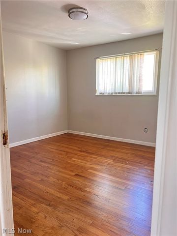 16350 Rockside Road, Maple Heights, OH 44137