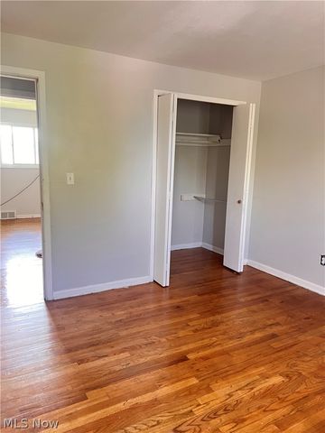 16350 Rockside Road, Maple Heights, OH 44137