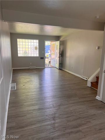 16350 Rockside Road, Maple Heights, OH 44137