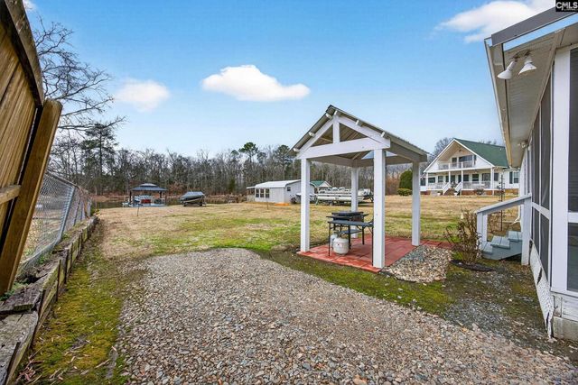 1037 Natures Cove Road, Saluda, SC 29138