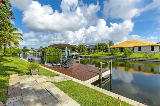 2013 SW 31st TER, Cape Coral, FL 33914