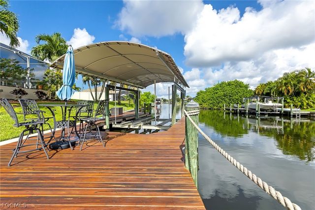 2013 SW 31st TER, Cape Coral, FL 33914