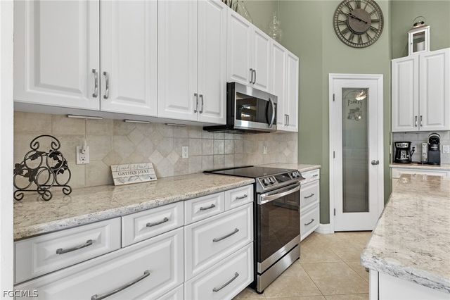 2013 SW 31st TER, Cape Coral, FL 33914