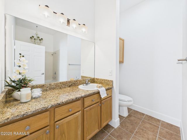 201 Settlers Trace Boulevard 3401, Lafayette, LA 70508