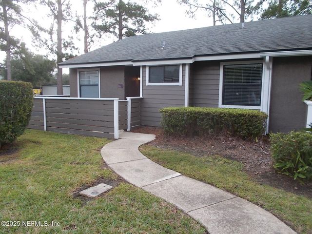 8437 LONG MEADOW Circle N, Jacksonville, FL 32244