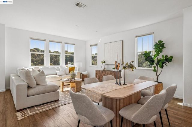 24170 24170 Amaranth Loop, Hayward, CA 94541