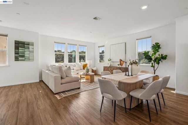 24170 24170 Amaranth Loop, Hayward, CA 94541