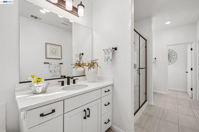 24170 24170 Amaranth Loop, Hayward, CA 94541