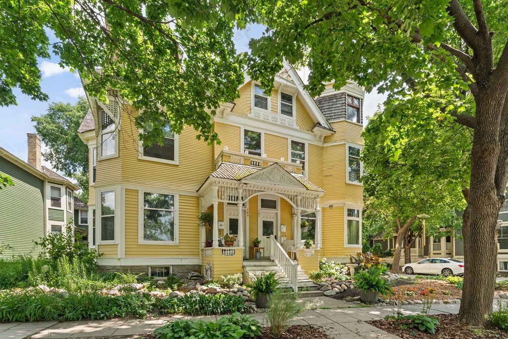 107 Island Avenue W, Minneapolis, MN 55401 — exterior